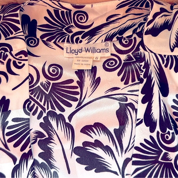 Gorgeous Lloyd Williams, Size 6 Black & White Dress Blazer - Picture 3 of 3